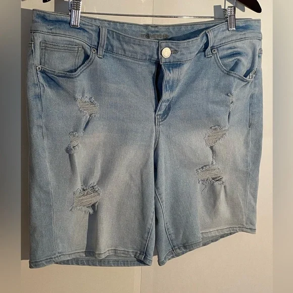 Maurices cheap bermuda shorts